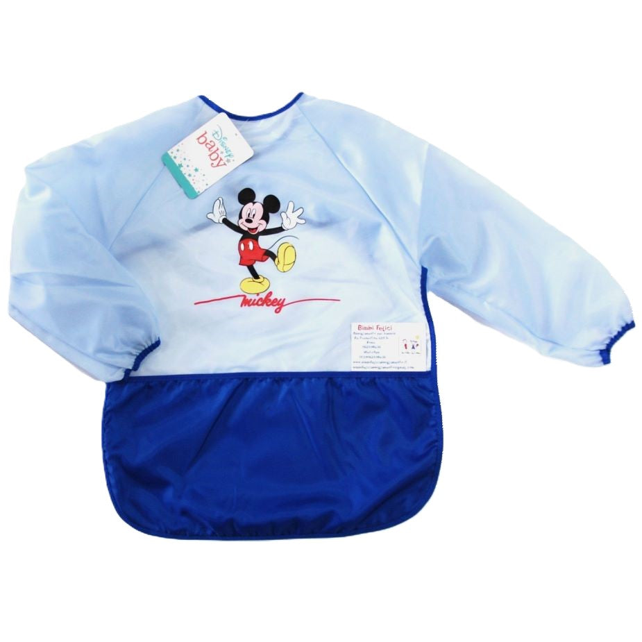 Grembiule antimacchia celeste con bordi e tasca anteriore azzurri e Mickey Mouse stampato sul davanti.