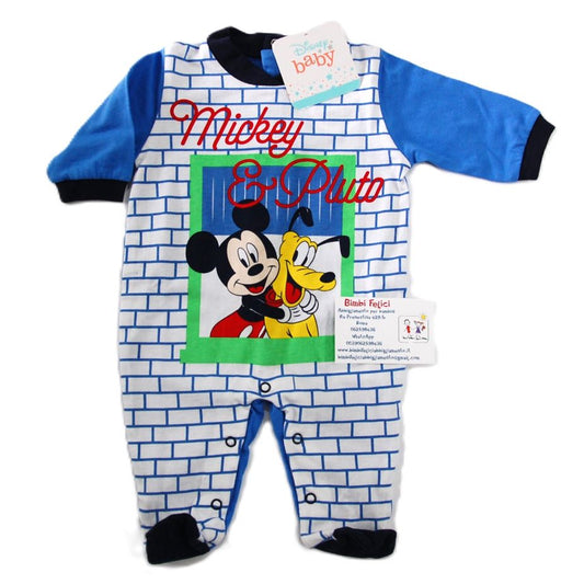 Tutina neonato in cotone leggero con Mickey Mouse e Pluto su fondo bianco a mattoncini azzurri con maniche azzurre e bordi blu.