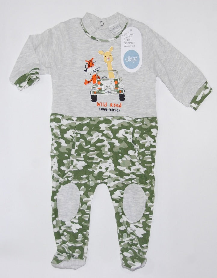 Tutina neonato in cotone leggero con animali su jeep e scritta "wild road funny fiends" su fondo grigio e parte inferiore verde mimetico