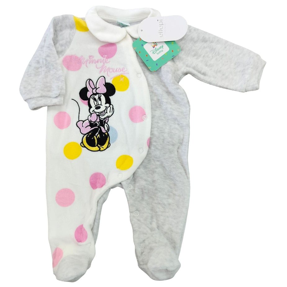 Tutina da neonata in ciniglia grigio melange e bianca a grandi pois colorati firmata Disney by Ellepi, con ricamo centrale di Minnie Mouse, fotografata su sfondo bianco.